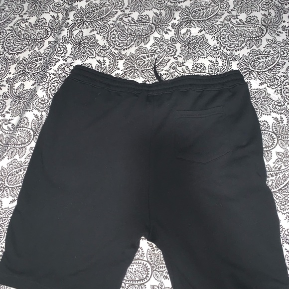 Never Broke Again Shorts with logo and back pocket - Picture 4 of 4